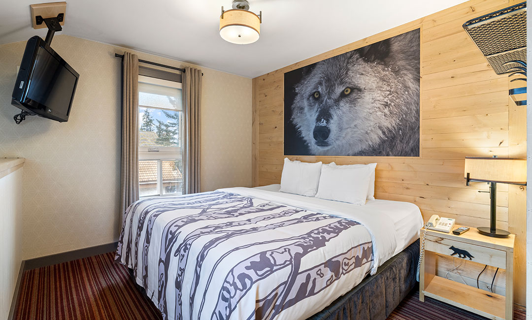 Wolf Loft Condo - Bedroom